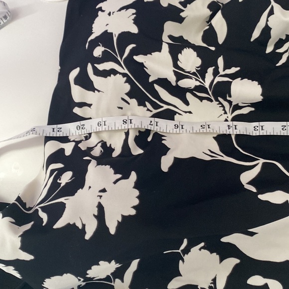 🖤Johanna Ortiz Swimsuit🖤 - Picture 10 of 10